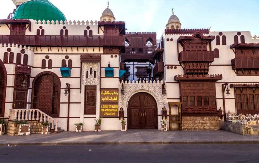 Al Balad Old Town Tour in Jeddah Historical City - Inside Nassif House Museum