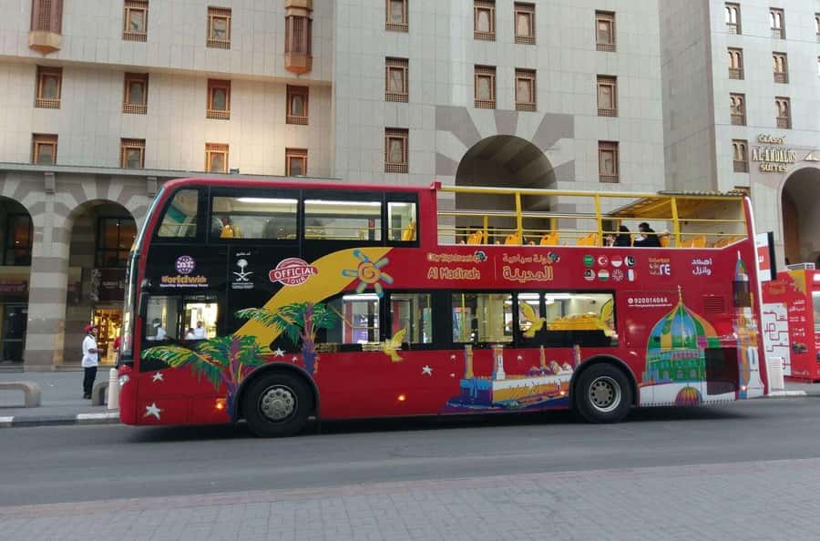 Al Madinah: City Sightseeing Hop-On Hop-Off Bus Tour - Why the open-top bus works well in Madinah