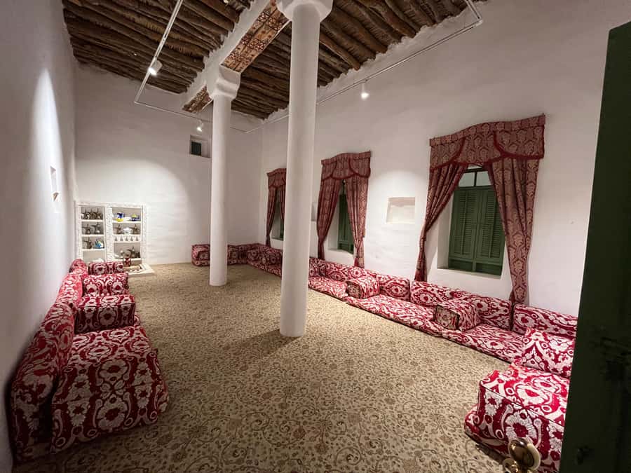 Al Masmak Fortress, Murabba Palace, and Souq Al Zal Tour - Booking details worth knowing