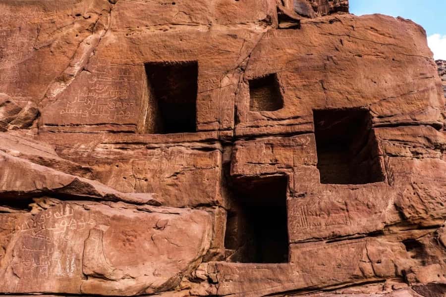 Al Ula: Dadan and Jabal Ikmah Tombs Guided Tour - One hour among Dadan’s ancient remains