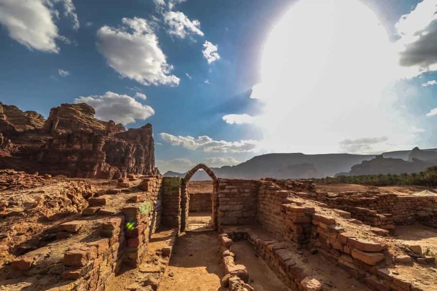 Al Ula: Dadan and Jabal Ikmah Tombs Guided Tour - Meeting at Winter Park and setting out