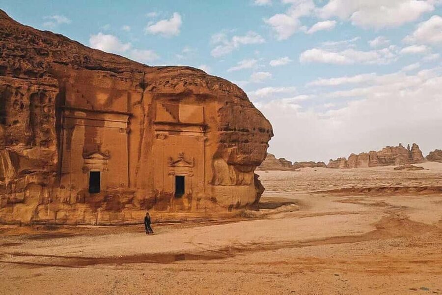 Al-Ula: Hegra, Dadan, and Ikmah Highlights Tour - Who should book this AlUla tour?