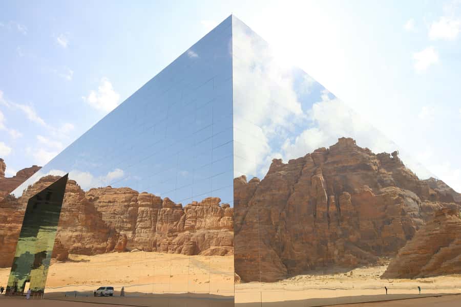 AlUla: Discover AlUla Like a Local Guided Tour - Key details that shape the day