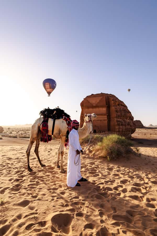 AlUla: Discover AlUla Like a Local Guided Tour - Languages, guides, and the personal touch