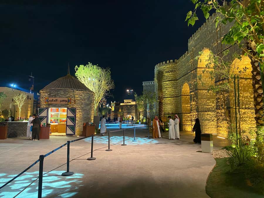 Boulevard World, Boulevard Riyadh Private Tour+Saudi Meal - India, Egypt, and Morocco add color and flavor