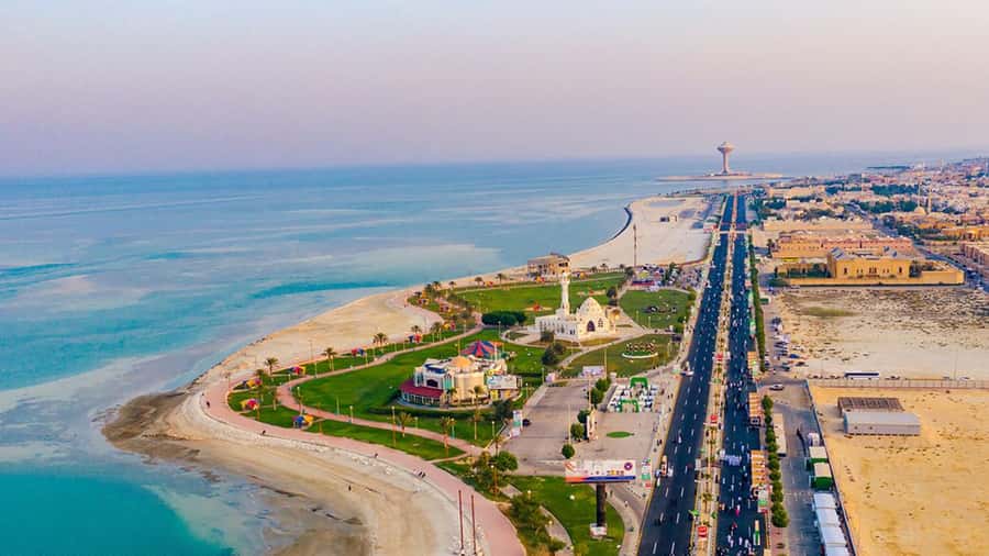 Dammam: Full-Day Tour with King Fahd Park and Corniche - Key points at a glance