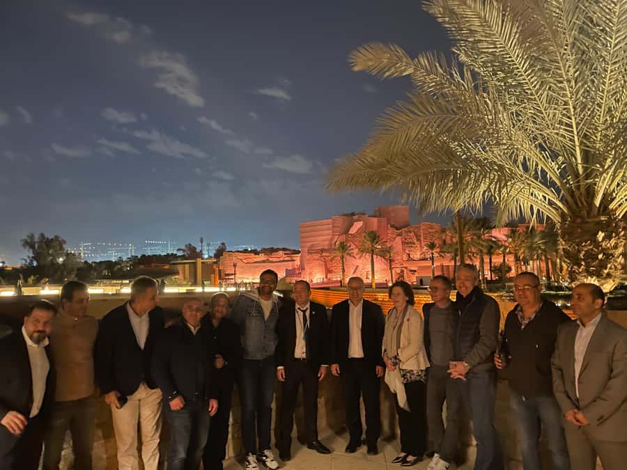 Diriyah Old Town : historical UNESCO site tour with dinner - Inside the museum and the Saudi timeline