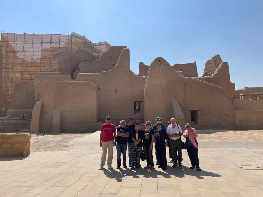 Diriyah Old Town : historical UNESCO site tour with dinner - Who should book this Diriyah experience?