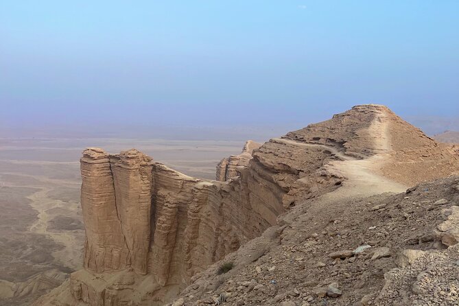 Edge of the World and Huraymila National Park Tour - Reaching the 1,131-meter Edge of the World
