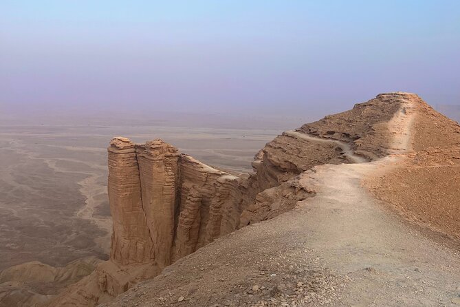 Edge of the World and Huraymila National Park Tour - Why a guide and vehicle matter here