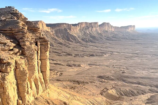 Edge of The World & Deer Reserve Off-road 4x4 Car Tour in Riyadh - Off-road driving in a properly equipped 4x4