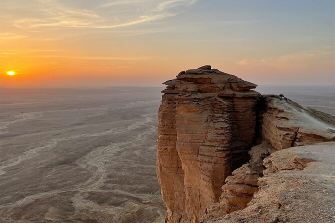 Edge Of The World Hike(Dinner under stars,village,bats cave,camp) - Reaching the 300-meter cliffs