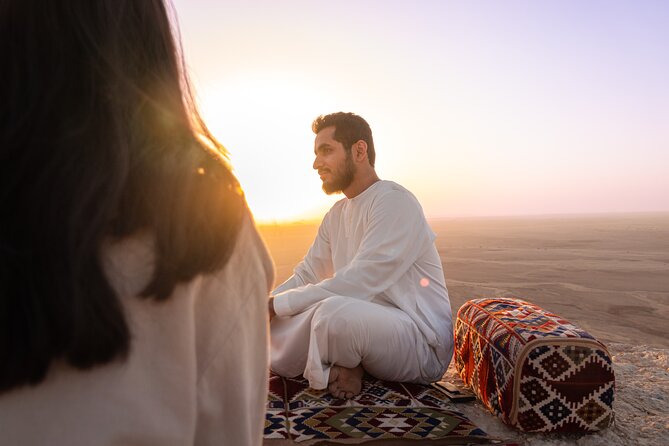 Edge of the World & Keshta in Riyadh - The guides make the desert easier to read