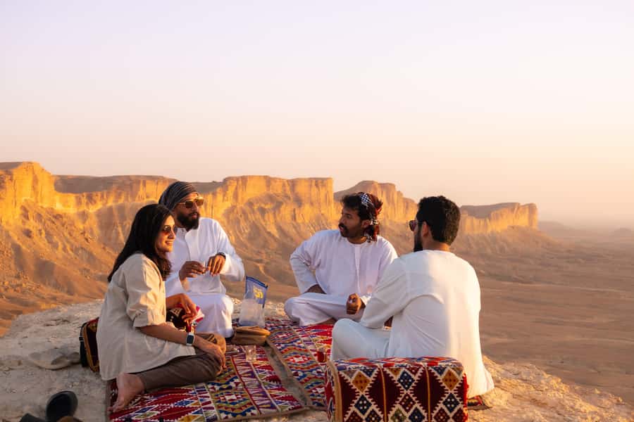 Edge of the World & Keshta Tour (Riyadh) - Keshta brings the desert day home
