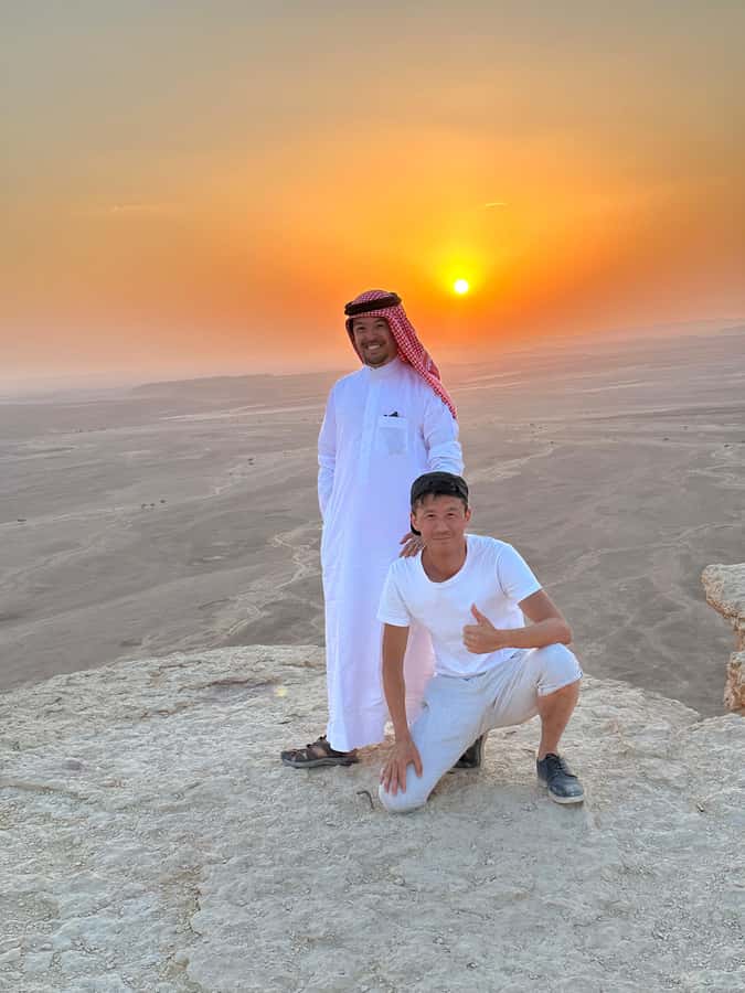 Edge of The World Riyadh,Camel Ride ,Bat Cave Visit & Dinner - Morning or sunset departure?