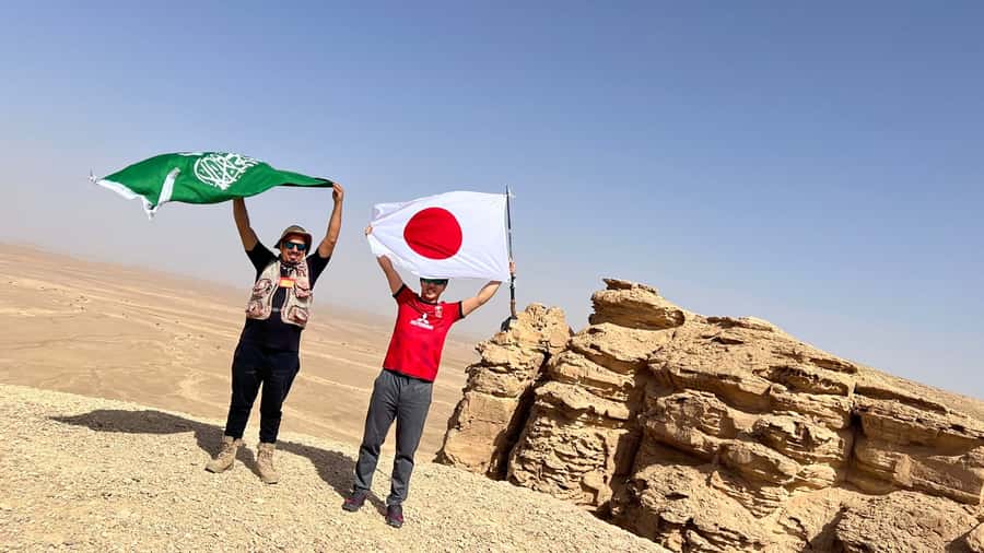 Edge of the World Top VIP Treatment with Lunch & Luxury SUV - Pickup in Riyadh and the value of a private SUV