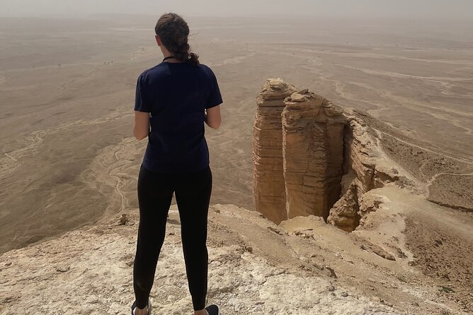 Explore Edge of The World in a Private Trip with Saudi Dinner - What to wear and bring