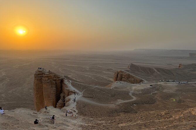 Explore Edge of The World in a Private Trip with Saudi Dinner - Sadus village and its 500-year-old mud houses