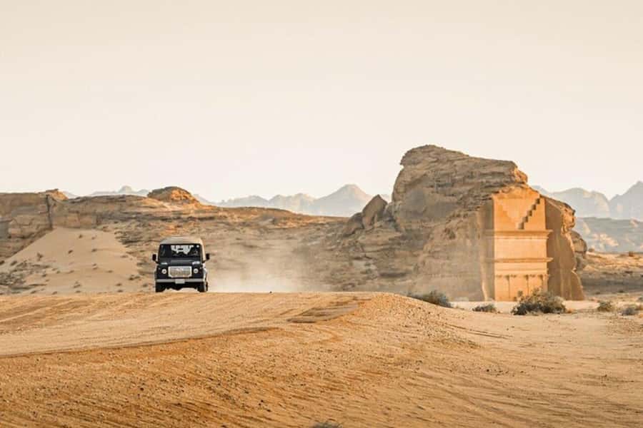 Fancy Tour of Hegra in a Vintage Land Rover - Key points to know before you book