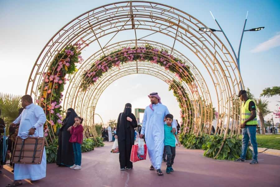 From Jeddah: Taif Day Tour - Bab Alrea and the old city market
