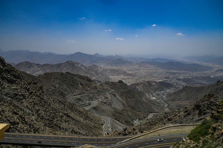 From Jeddah: Taif Exploration Tour with Lunch - Al Shafa and the old stone paths