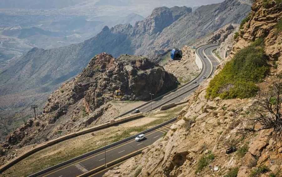From Jeddah: Visit Taif The City of Roses - Seven Huts Café and the extra café bill