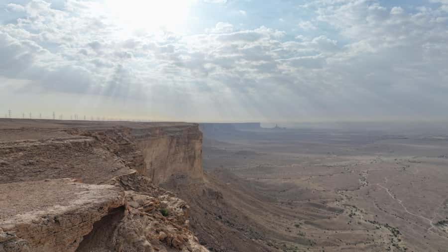 From Riyadh: Edge of the World and Darb Al-Manjoor Adventure - What to bring and how to prepare