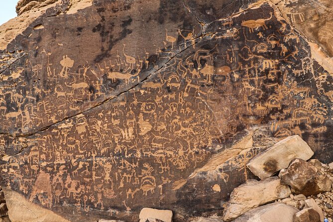Full-Day Ancient Mysteries of Central Arabia Tour with Lunch - Al Manjour Trail, the second Edge of the World