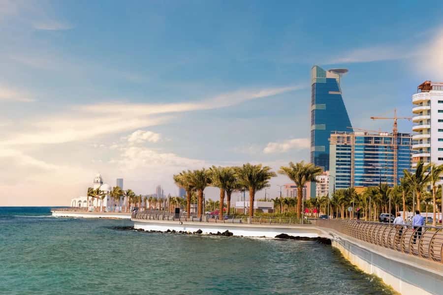 Full Day Private Tour: Adventure & Luxury in Charming Jeddah - Key points at a glance