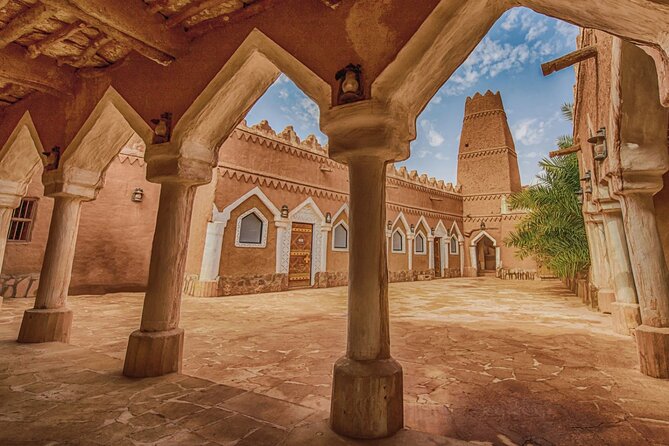 Full-Day Ushayger Tour with Lunch from Riyadh - The viewpoint and the change of pace