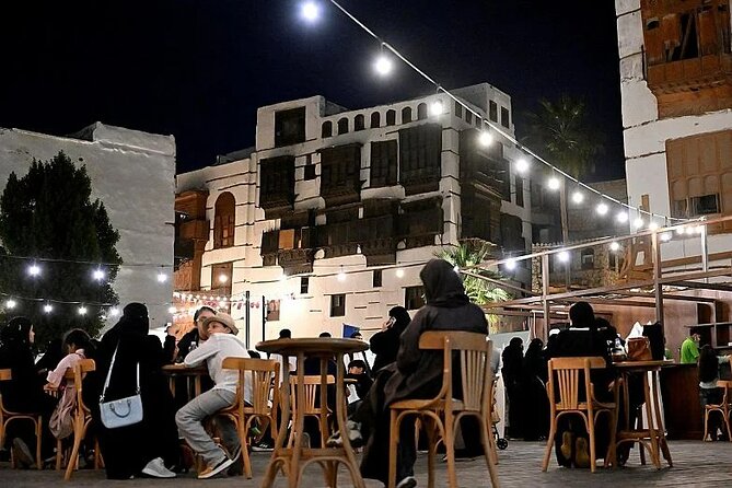 Guided Tour in Jeddah by local woman - Al-Shafee Mosque and Nassif House Museum