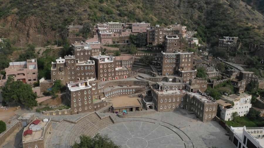 Highlights City Tour & Rijal Almaa - Starting in Abha With a Flexible Guide