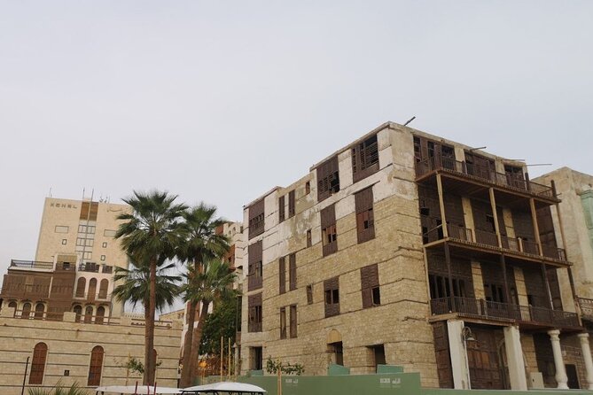Historic District Tour in Jeddah by a Local Guide - Zawiya 97, the art gallery, and a changing Al-Balad