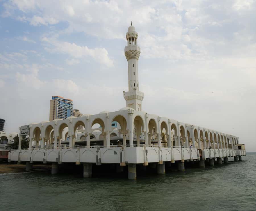 Jeddah: Al Balad Essence Tour - Tahlia Street and the city’s modern shopping side