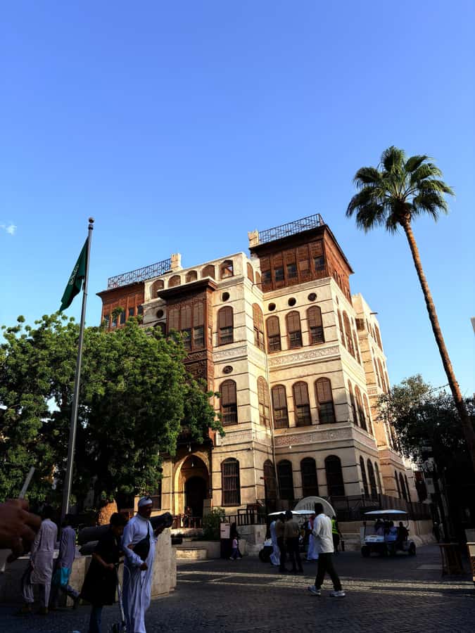 Jeddah: Al-Balad Old Town Historical City Guided Tour - Souq Al Alawi and the 35-minute shopping break