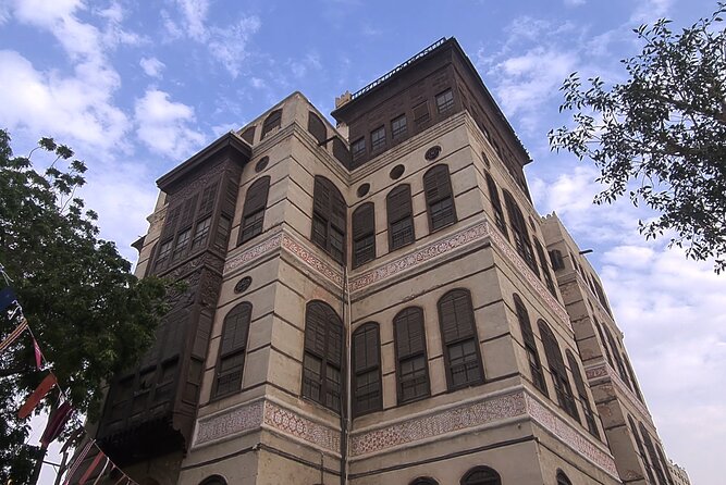 Jeddah city tour and old Jeddah Albalad - Alrahma Floating Mosque and its Red Sea setting