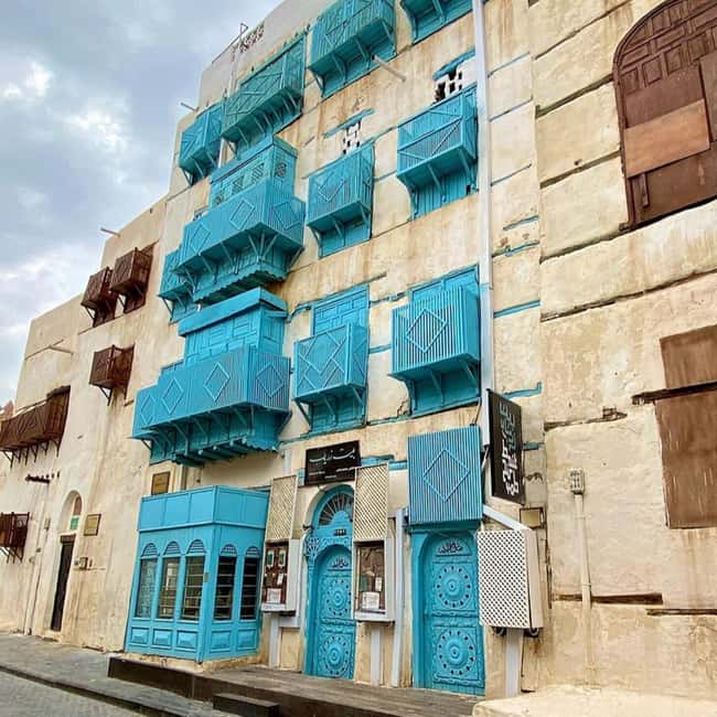 Jeddah: Guided Tour of the Old City Al-balad - Souq Al-Alawi and the pleasure of browsing