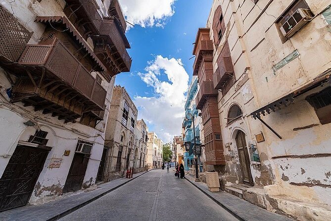 Jeddah Heritage Tour Unveiling History and Culture - What a private tour changes