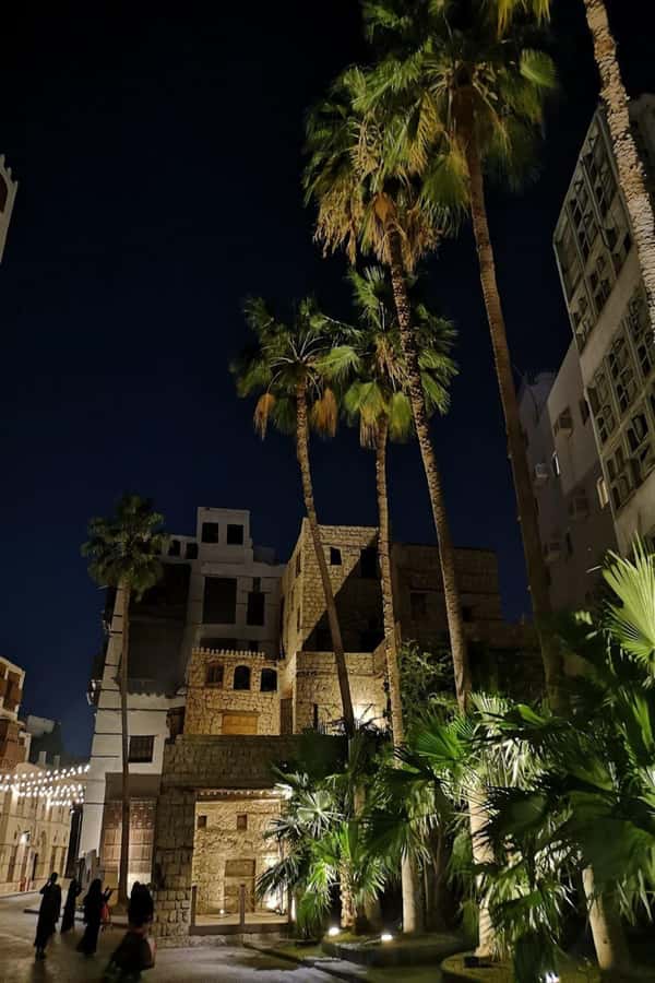 Jeddah: Historic District Tour by a Local licensed Guide - Key points to know before booking
