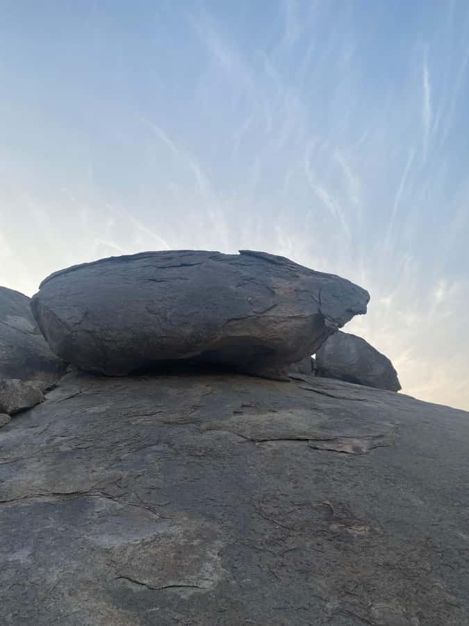 Jeddah: Moon Mountain Guided Hiking Tour with Snacks - Why Moon Mountain makes a good change from Jeddah