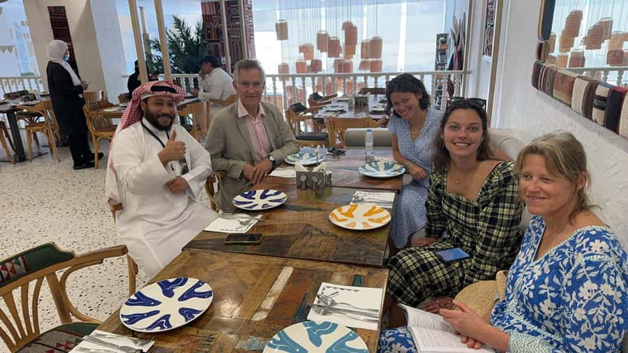 Jeddah: Private Highlights Tour of Most Instagrammable Spots - Key points at a glance