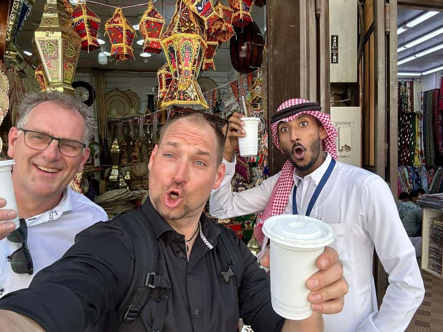 Jeddah: Private Highlights Tour of Most Instagrammable Spots - Hotel pickup and an easy start