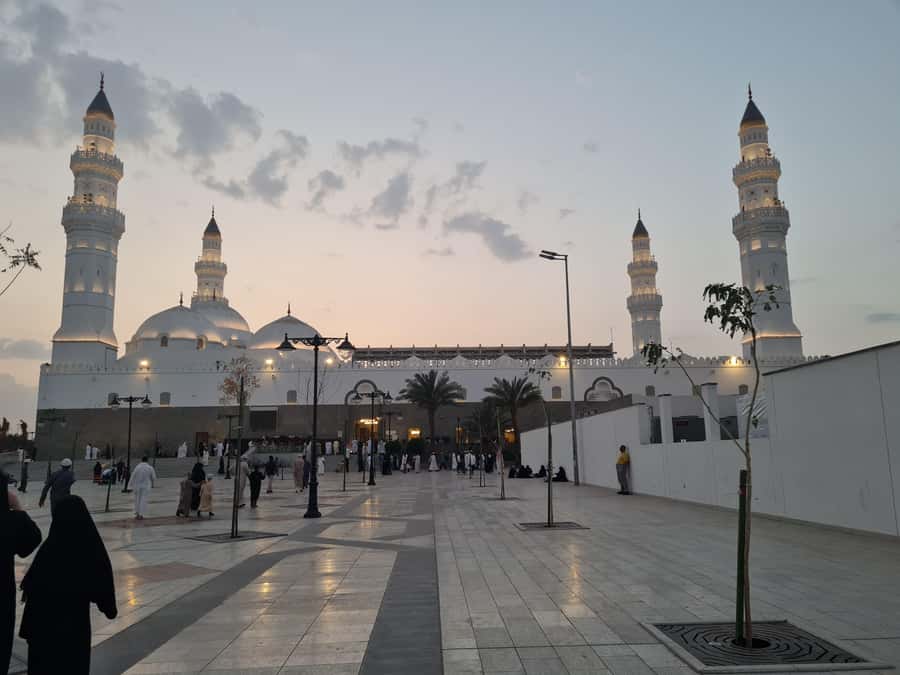 Madina: Guided Tour of the City's Historical Sights - Understanding Uhud through its people and terrain