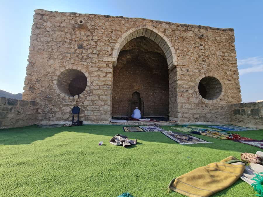 Madina: Guided Tour of the City's Historical Sights - Masjid Quba and two nafil