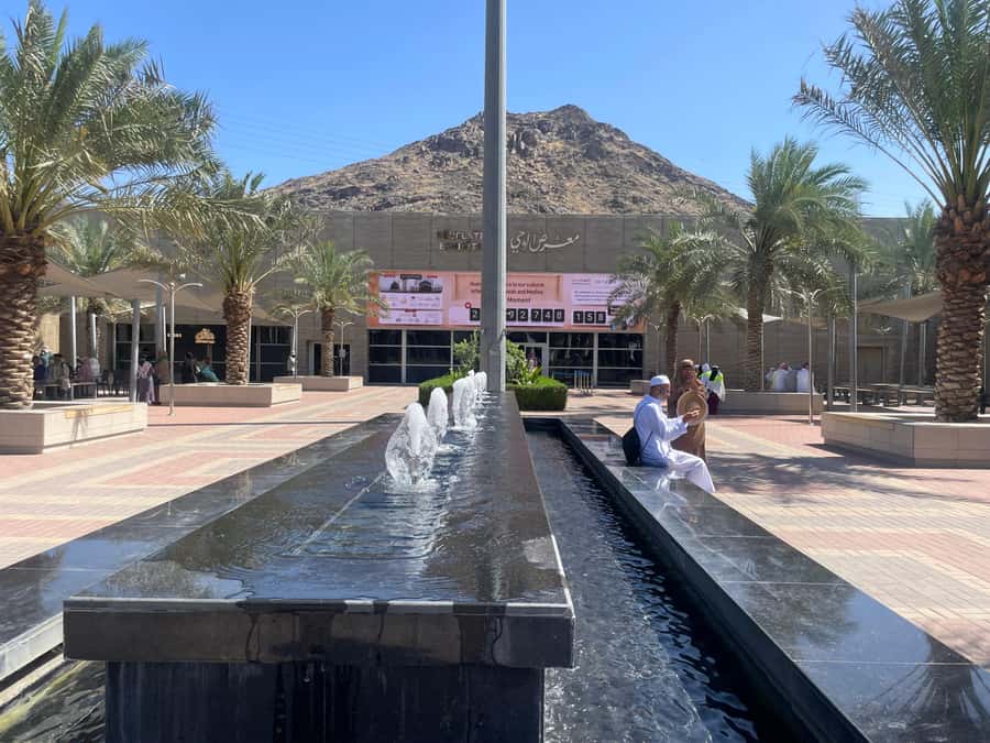 Makkah: Jabal Al-Nour, Cave Hira, and Mount Arafat Tour - Jabal Al-Nour and the story of Cave Hira