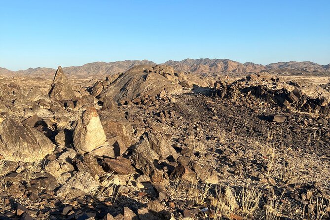 Moon Mountain Hike from Jeddah City - Hiking toward the summit
