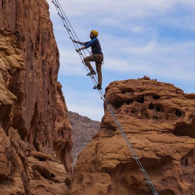 Private Abseiling in Alula Desert. - Booking flexibility and what to confirm