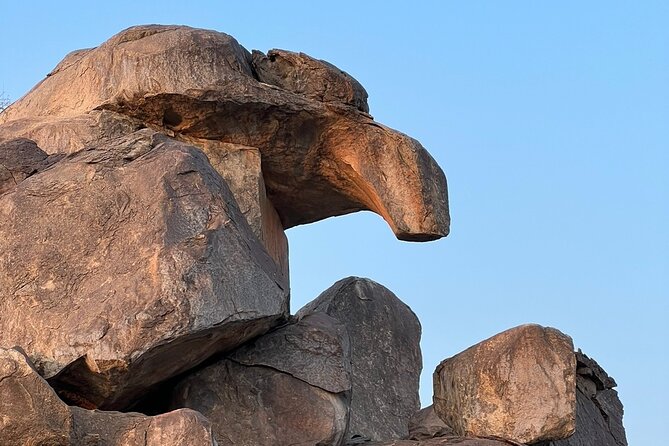 Private Moon Valley Hike Experience in Jeddah - Weather and cancellation flexibility