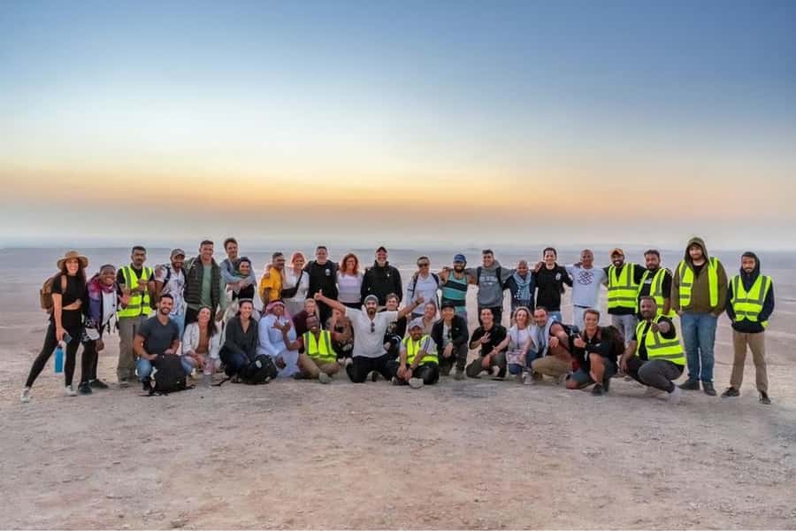 Riyadh: Edge Of The World and Bats Cave Tour by 4x4 - Hiking toward the Edge of the World
