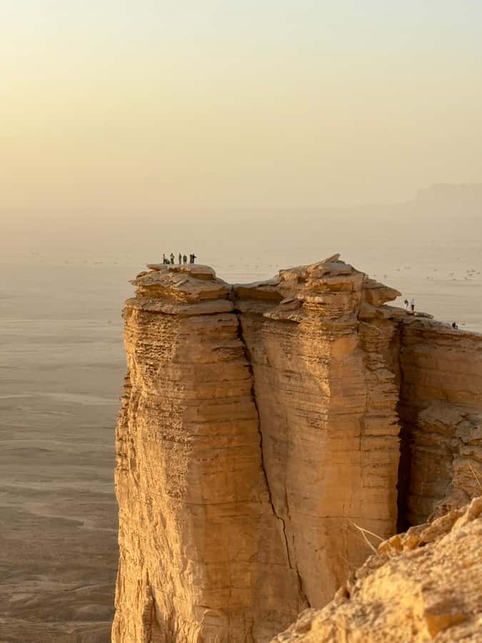 Riyadh: Edge Of The World, camels &Stargazing with 4x4 - Sunset at the cliff edge